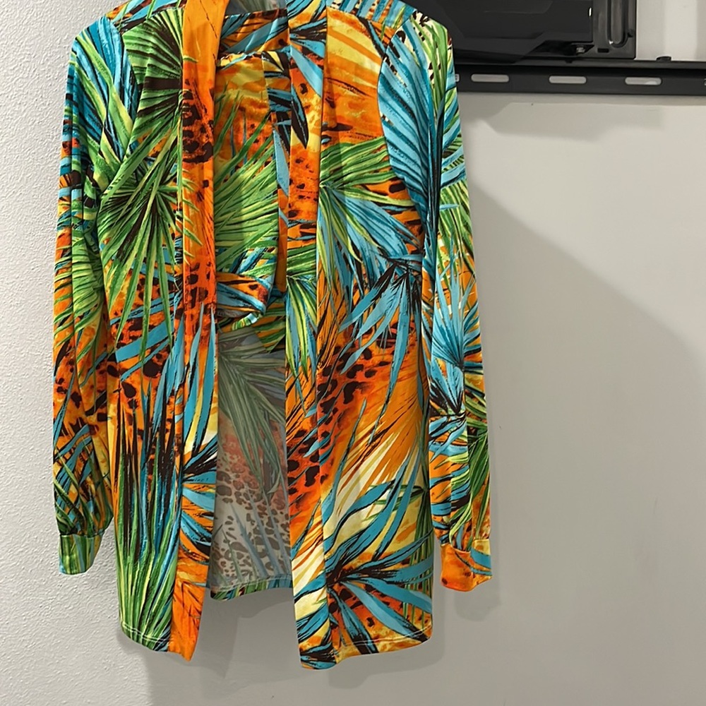 2 pieces set in excellent condition! Short and jacket - Picture 2 of 7